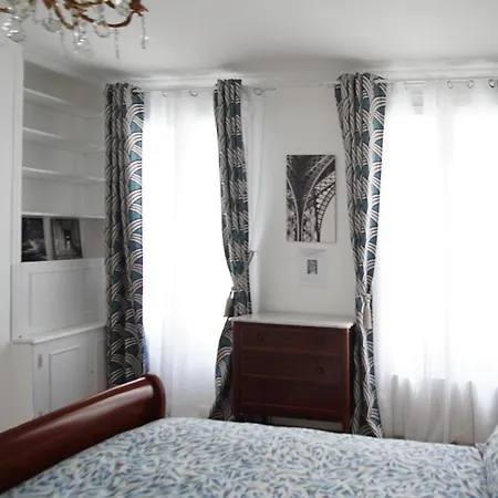 Apartment Quartier St Louis - 10 Mins Walking Chateau Versailles Exterior photo