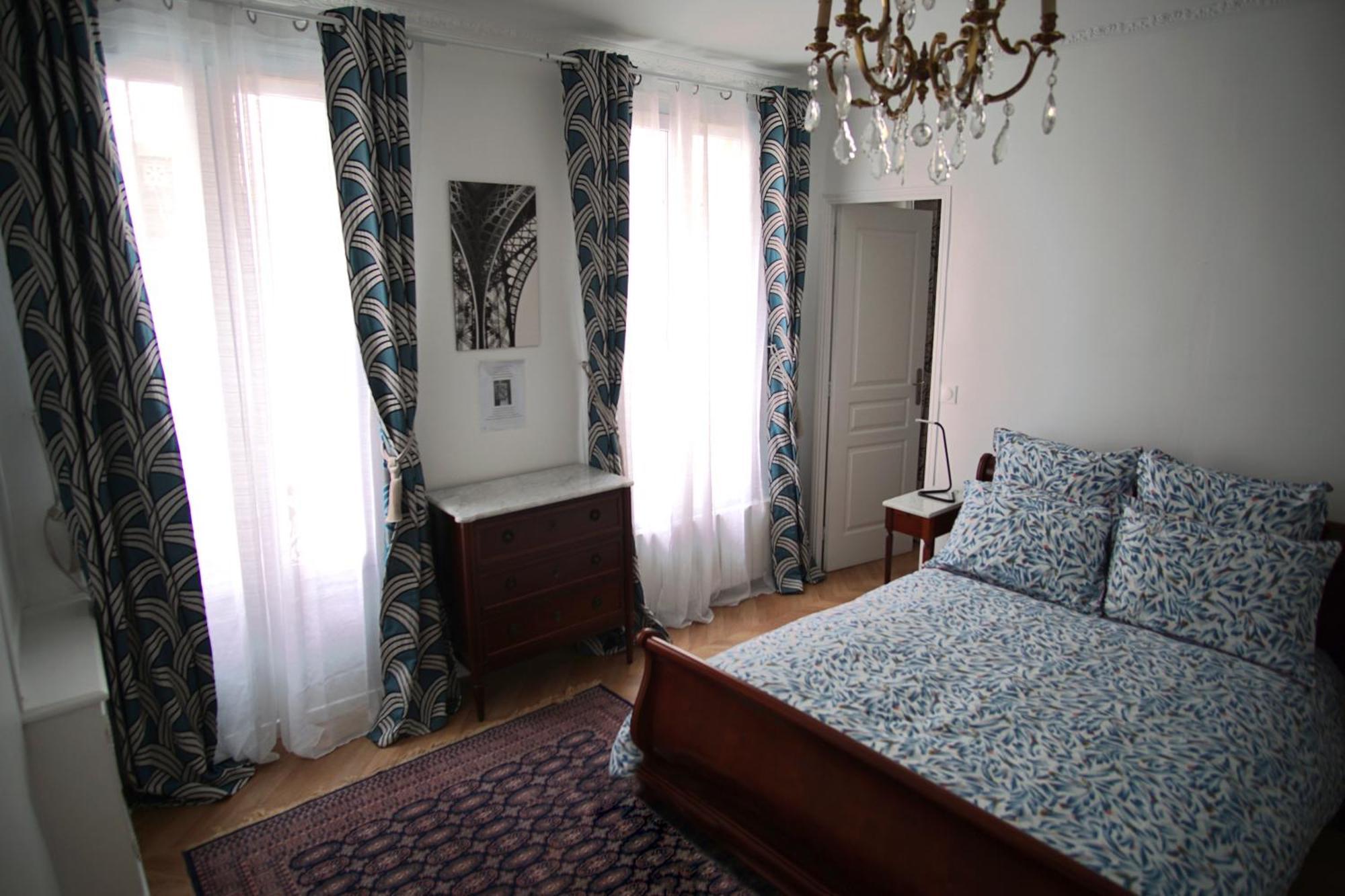 Apartment Quartier St Louis - 10 Mins Walking Chateau
